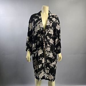 Spiritual Gangster Black and White Robe Intimates Sleepwear R9